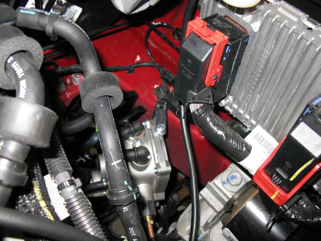 Zabudowa parownika/regulatora ciśnienia Mocować za pomocą wspornika montażowego przykręconego śrubami M6 do podłużnicy