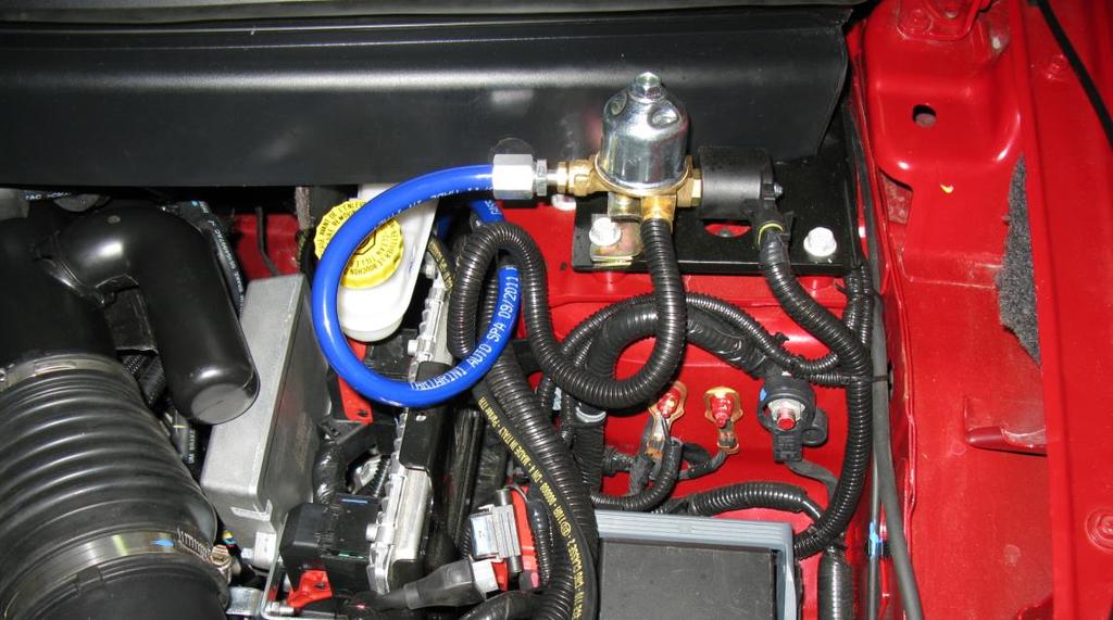 Zamontowanie przewodów ciśnieniowych fazy ciekłej LPG oraz elektrozaworu odcinającego Przewody ciśnieniowe łączą kolejno następujące elementy instalacji (rys.