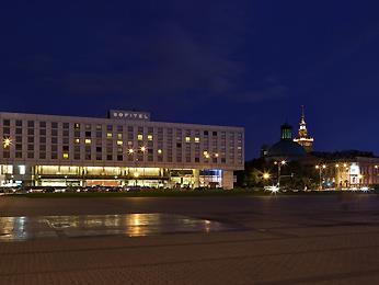 HOTEL SOFITEL WARSAW VICTORIA ul. Królewska 11 tel. 22 657 80 11 H3378@sofitel.com www.accorhotels.