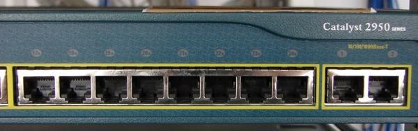 Laboratorium switch Przełącznik sieciowy. Dostępny sprzęt: Cisco modele 1900, 2900, 2950, 2960, 3560. Interfejsy: technologia Ethernet, szybkość 10/100/1000 Mb/s. Medium: kabel miedziany, skrętka kat.