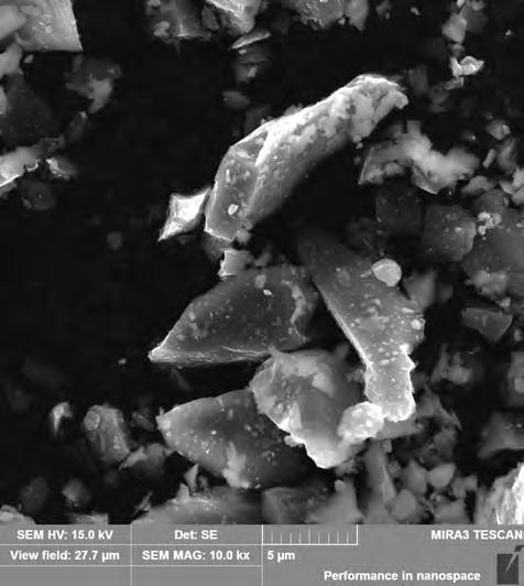 Zawartość składników tlenkowych w popiele po prażeniu materiałów węglowych oznaczono metodą fluorescencji rentgenowskiej (XRF), przy użyciu spektrometru MagiX PW2424 firmy PANalytical, na próbce
