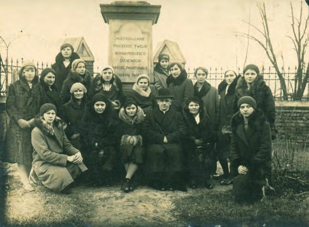 Edward Lidtke (4), Stefan Grabarczyk organista (5) Źródło: ze zbiorów Jarosława Stulczewskiego Fot. 26.