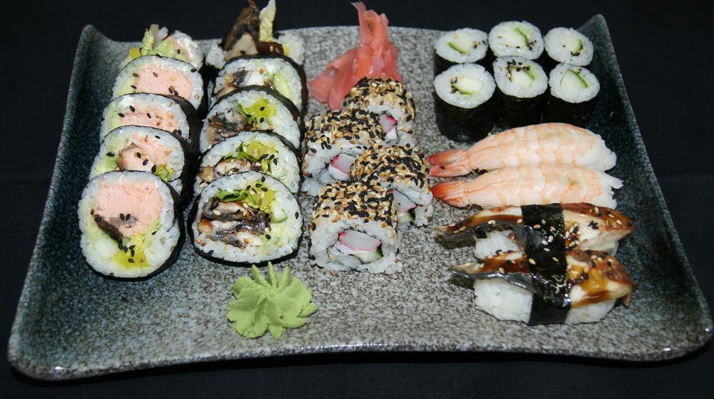 shrimp 2x nigiri z łososiem norweskim / salmon SUSHI BEZ SUROWEJ RYBY (SUSHI NO RAW FISH) - 24 sztuki - 92 5x futomaki z grillowanym