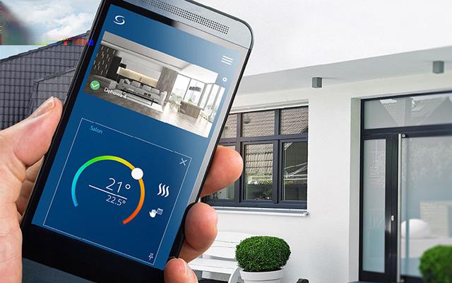 EKONOMICZNE OGRZEWANIE BUDYNKU Z SYSTEMEM I APLIKACJĄ SALUS SMART HOME TECHNOLOGIA W SŁUŻBIE EKONOMII Kontrola ogrzewania przez telefon, sterowanie pracą urządzeń elektrycznych czy włączanie