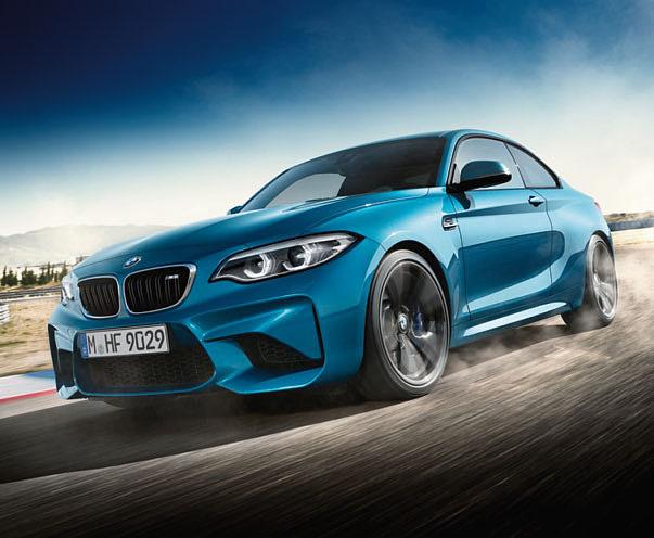 62 63 Modele BMW M NOWE BMW M2 COUPÉ. WYPRZEDZA JE TYLKO JEGO WŁASNA REPUTACJA. Limuzyna. Samochód sportowy. Bez kompromisów. Stylistyka i funkcjonalność: Najwyższe osiągi do granic możliwości.