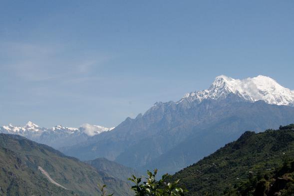 Annapurna Base Camp DZIEŃ 11: JHINU DANDA - KIWIE Cztery godziny zejścia do miejscowości Kiewi, a potem 2 godziny samochodem do
