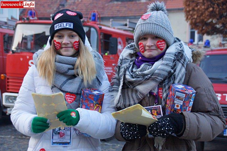 Jak co roku Orkiestrę wspierają strażacy ze wszystkich jednostek OSP z terenu gminy Lubomierz.