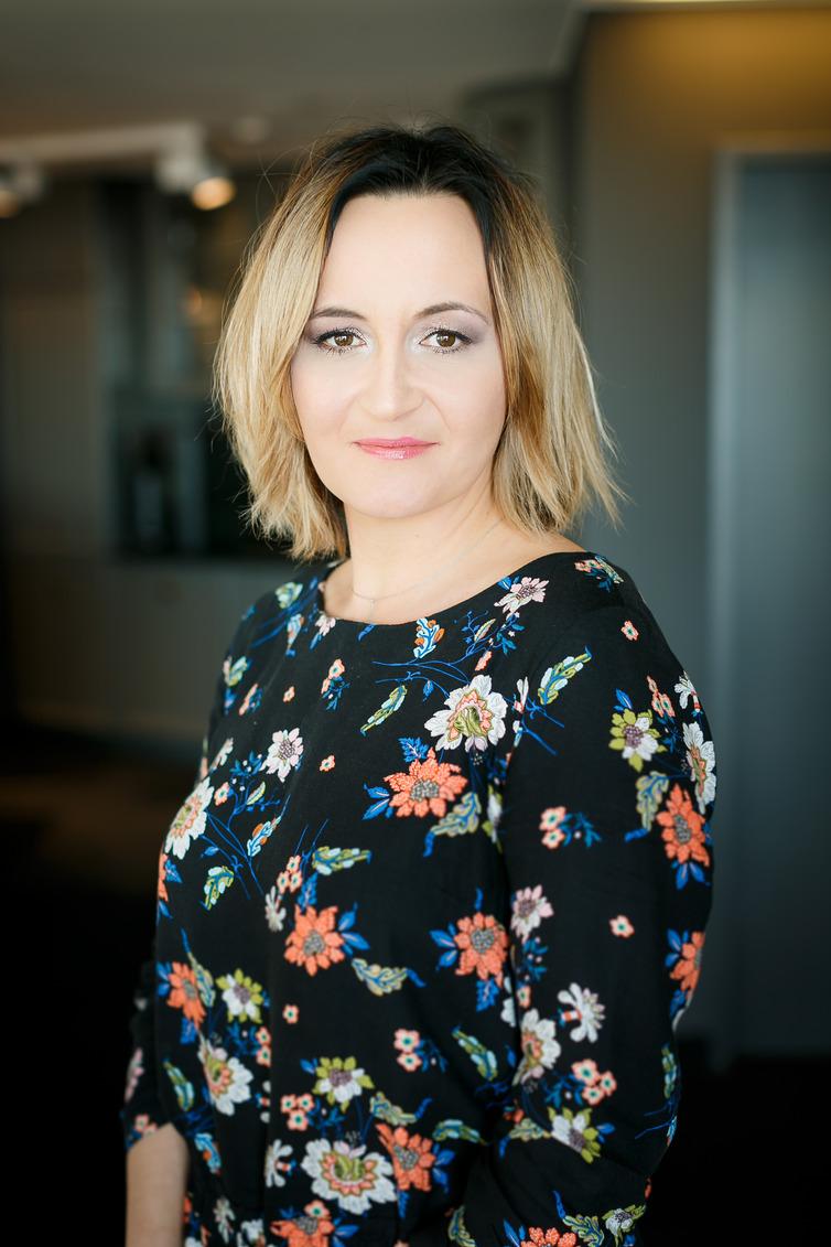 Justyna Mak "Odwracanie" nauczania z Nową Erą angielskiego czyli o Flipped Classroom słów kilka Jak zacząć od końca i odnieść sukces na lekcji?