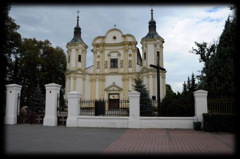 Jasieniec Kościół parafialny p.w. Zesłania Ducha Św. Fot. 12 Kościół parafialny w Jasieńcu (fot. UG Jasieniec) Kościół został wybudowany w latach 1747-54, według projektu architekta Jakuba Fontany.
