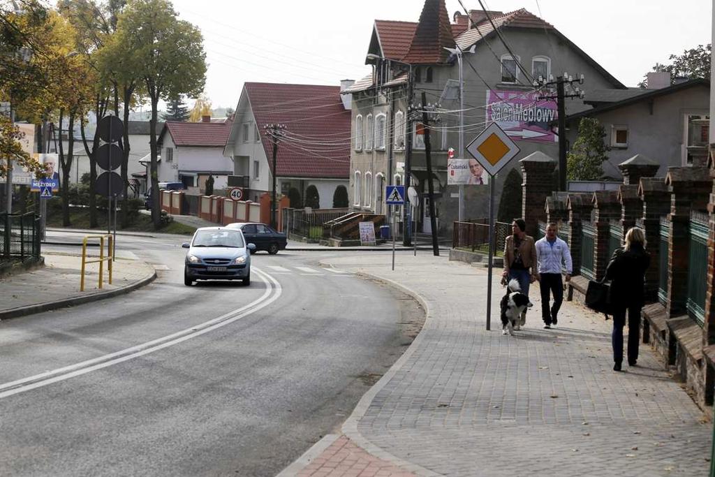 Rozmawialiśmy z mieszkańcami o: -nawierzchniach chodników i jezdni, -rodzajach barier i