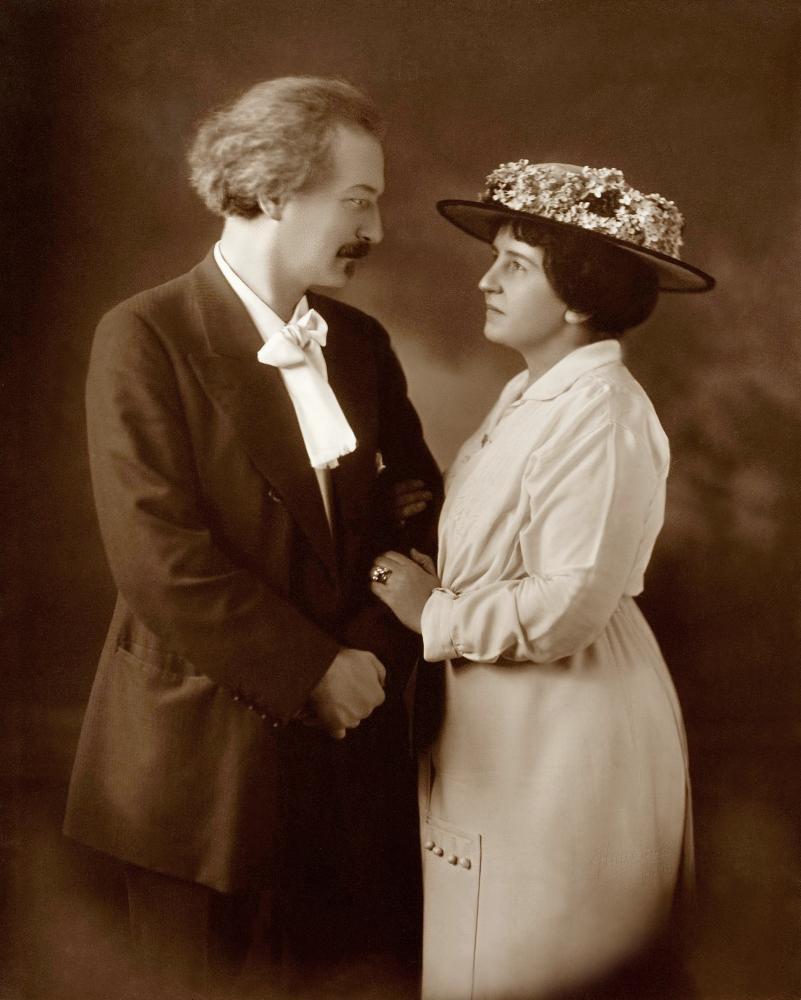 W 1899 roku Paderewski ożenił się z Heleną Górską, czym sprawił zawód