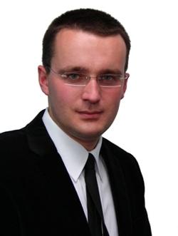 Michał Diduch Michał Diduch, żonaty, absolwent politologii na Uniwersytecie Pedagogicznym w Krakowie oraz studiów podyplomowych z zakresu finansów samorządowych, pomocy społecznej, oświaty, a także