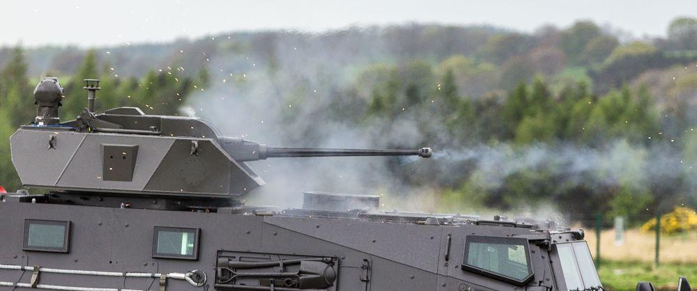 Wieża Cockerill CPWS 30 zamontowana na ukraińskim transporterze opancerzonym BTR-3E fot. M.