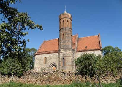 Warto zobaczyć Kościół św. Józefa w Pożarzysku Pierwsza wzmianka źródłowa o kościele pochodzi z lat 1198-1201. Istniejąca do dnia dzisiejszego budowla została wzniesiona najwcześniej w połowie XIII w.