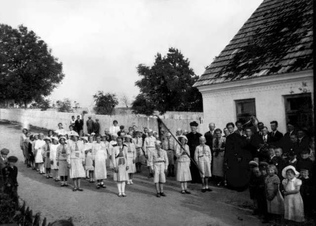 Ksiądz Bonawentura Metler w parafii Parzymiechy Ks. B. Metler 18 czerwca 1934r. wystosował pismo do biskupa Kubiny, w którym zrzekł się probostwa w Maluszynie w celu zmiany go na Parzymiechy.