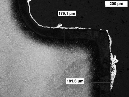 Very minor deposits of iron nitrides occurred solely in the middle of the internal nitriding zone in the corners of the track (Fig. 6b and d). 3.4.