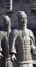 Nocleg w Lhasie. w 214 r. p.n.e.: Mauzoleum Sun Jat-sena, który uznawany jest za ojca współczesnych Chin.
