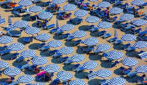 WCZASY Hotel Tampico - położony w centrum miasta - serwis plażowy w cenie Położenie: w głównej części Lido di Jesolo, przy via Olanda, kilka kroków od piaszczystej, zagospodarowanej plaży.