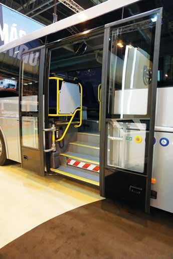 dostępność świadczonych usług, w tym rozwiązania techniczne zastosowane w środkach transportu służące zwłaszcza zapewnieniu ochrony środowiska oraz dogodnej obsługi pasażerów, w tym osób