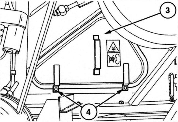 9. Z obu stron zdjąć pokrywy dostępu do podłogi podsiewacza (3), obracając dźwignie (4).