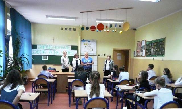 MIEJSKI KONKURS EKOLOGICZNY dla uczniów bytomskich szkół podstawowych pod hasłem Zielone miejsca Bytomia Odbył się w naszej szkole 15 maja 2017 rok Dyrektor szkoły mgr Beata Duraj wraz z