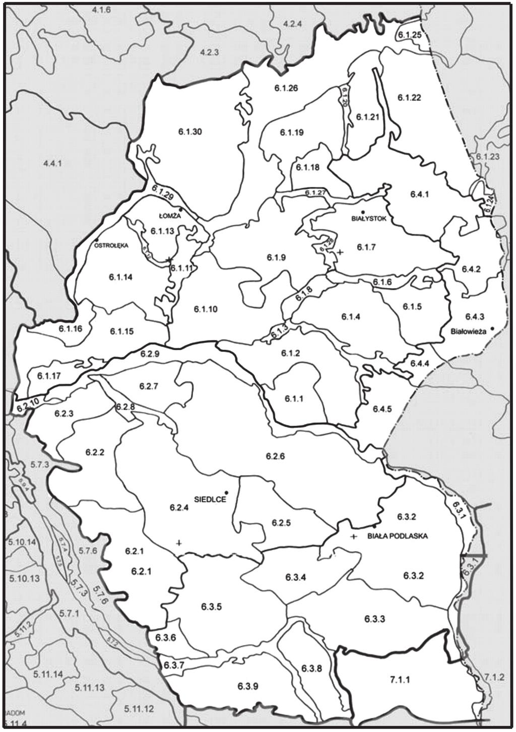 Przeglądowa Mapa Geomorfologiczna Podlasia, w skali 1:300 000 45 Ryc. 1. Regiony geograficzne Podlasia. Według J.R.Olędzkiego (2007). Fig. 1. Geographical region of Podlasie. After: J.R.Olędzki (2007) telity Landsat 5 skanera TM, wykonanych na przełomie sierpnia i września 1992 roku.