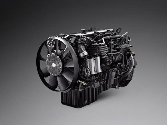 4 (7) Nowa rodzina 7-litrowych silników wywodzi się z jednostki, którą sprzedano już w ponad 500 000 egzemplarzach.