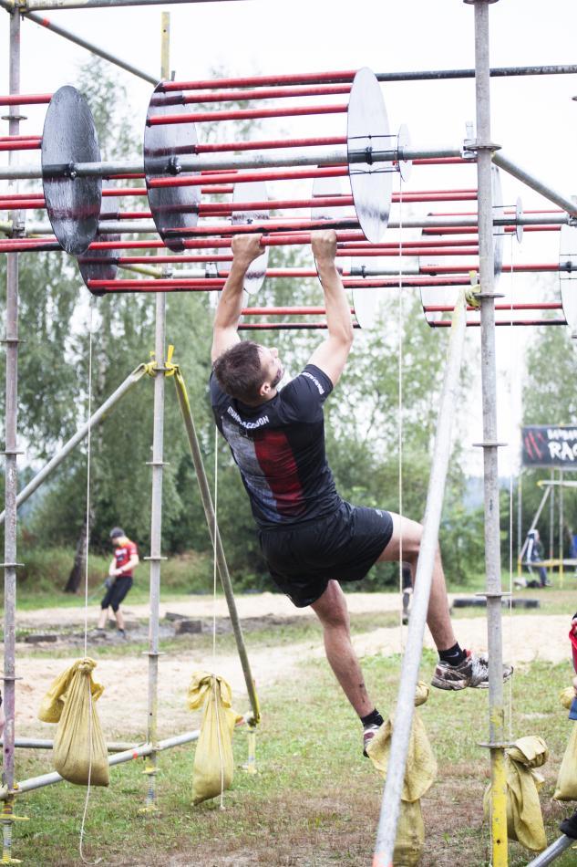 2.24 KOLEJARZ OPIS: Przeszkoda polega na wykonaniu pełnego obrotu szpuli ze szczebelkami zawieszonej na łożysku.