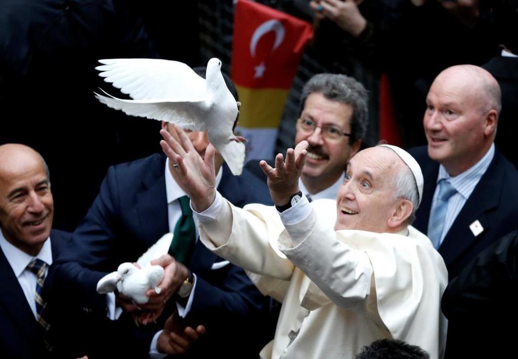 Papież mobilizuje do