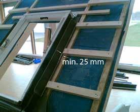 Okno połaciowe Każdy typ okna połaciowego może być zamontowany w dachu krytym Isola Powertekk Tyri. Należy stosować systemowe kołnierze do pokryć wysokoprofilowanych.