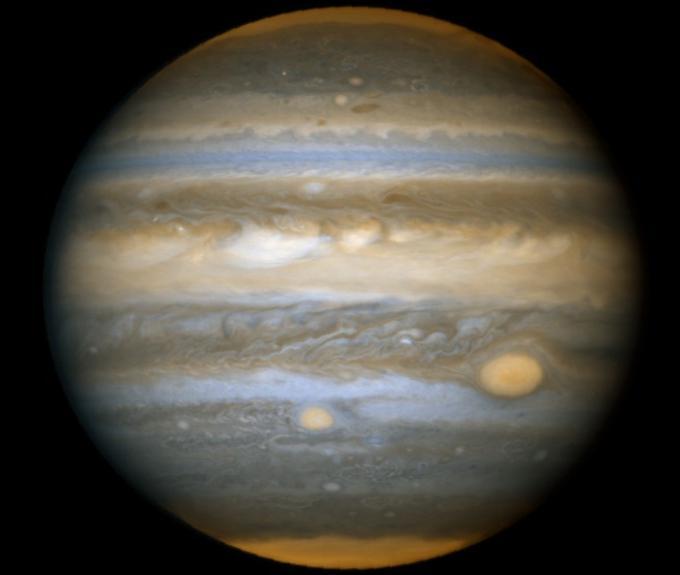 Koniunkcje Jowisza i Wenus Data Odległość Jowisza od Wenus (stopnie. minuty.
