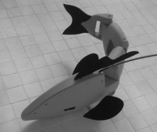 Pomiar parametrów ruchu pojazdu podwodnego z napędem falowym z wykorzystaniem inercyjnego czujnika położenia mu robot jest wstanie zmienić swoją pływalność.