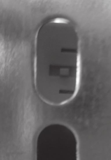 BEZPIECZNIK TERMICZNY W grzałkę elektryczną wbudowany jest ogranicznik temperatury.