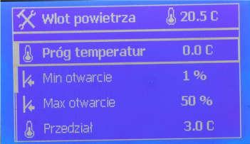 Powoduje zmianę stopnia otwarcia wlotów powietrza w celu utworzenia odpowiedniego podciśnienia i tym samym wymieszania powierza i temperatury pomiędzy posadzką a podbitką lub dachem.