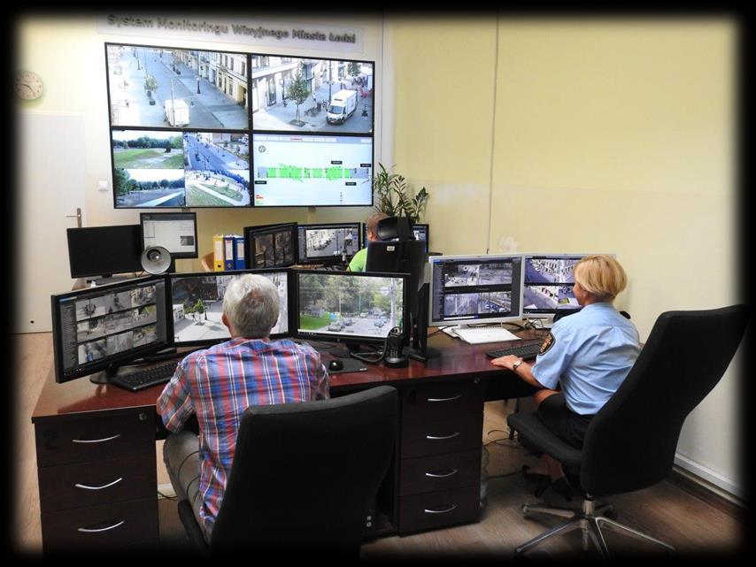3. MONITOROWANIE MIASTA Systemu Monitoringu Miejskiego Poprawie bezpieczeństwa Miasta służy również uruchomienie Systemu Monitoringu Miejskiego, w ramach którego zainstalowanych zostało 271 kamer