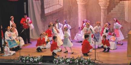 Koncert w Gołuniu to jedno z wydarzeń kulturalnych rozpoczynających tegoroczny cykl imprez w sołectwach naszej gminy pod wspólną nazwą " K U L T U R A N A W S I".