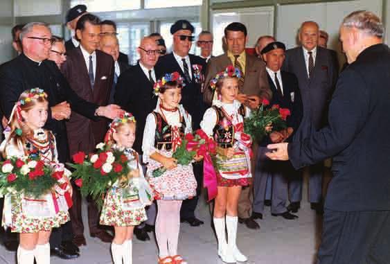 misją narodu. a profound mission of the mission profonde de la nation. uomini di buona volonta. Kardynał Karol Wojtyła nation.