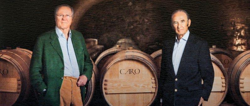 BODEGAS CARO Koncepcja Bodegas Caro narodziła się w 1999 r. z sojuszu między dwiema renomowanymi rodzinami winiarskimi francuską Rothschild i argentyńską Catena. Stąd nazwa CA(tena) + RO(thschield).