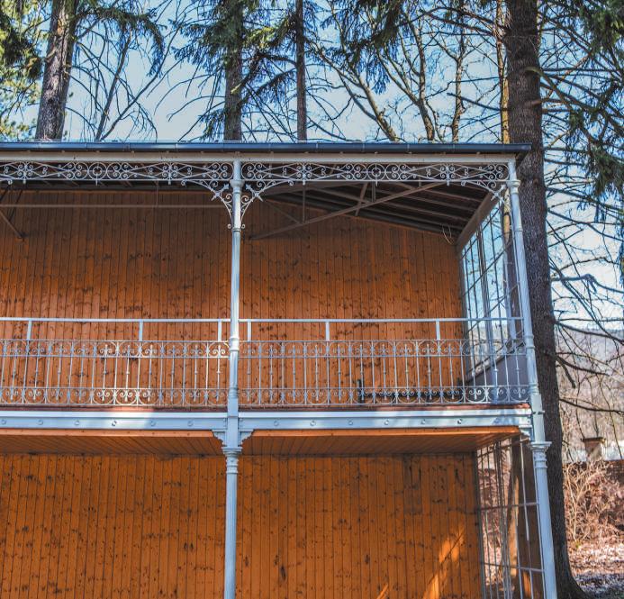 Gerhart Hauptman Budynek Hauptmana / The Hauptman Building Laureat literackiej Nagrody Nobla do Sokołowska nie jechał z daleka na Dolnym Śląsku mieszkał przez większy czas swojego życia, a ojciec