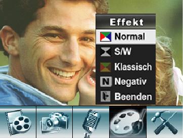 Menu Efekty W menu Efekty można określić efekty koloru obrazu dla nagrań filmowych i zdjęć: Standard CZ/B (czarno-biały) Klasyczny (efekt sepii) Negatyw Zakończ.