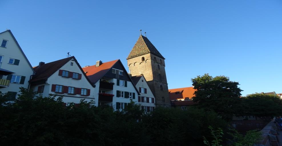 fortyfikacjach miejskich - Wieża Rzeźników (Metzgerturm), wybudowana w pierwszej połowie XIV