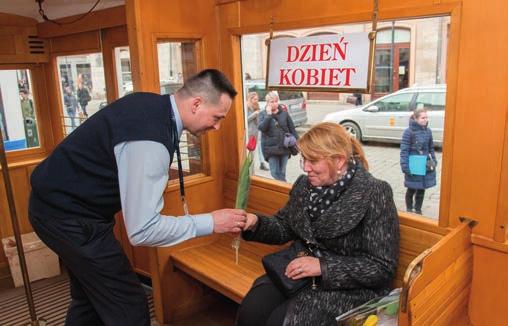 kursował specjalny zabytkowy tramwaj Miejskiego Przedsiębiorstwa Komunikacyjnego S.A. w Krakowie.