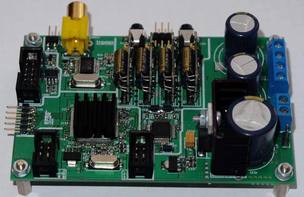 PROJEKTY MegaDSP Zestaw do nauki DSP Opisany w Elektronice Praktycznej nr /0 projekt SigmaDSP pozwalał na zapoznanie się z obsługą i podstawowymi funkcjami procesorów sygnałowych z rodziny Sigma DSP