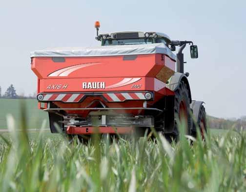 Pokazy maszyn Presentation of machines KUHN RAUCH AXIS-H 30.