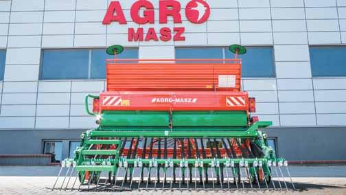 Pokazy maszyn Presentation of machines Agro-Masz SR Siewnik zbożowy SR zaprojektowany został do wysiewu nasion zbóż, roślin motylkowych, rzepaku. Umożliwia również siew poplonów.