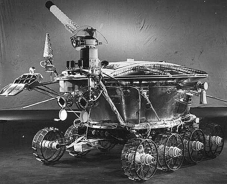1970 Wystrzelenie w kosmos pierwszego bezzałogowego, sterowanego