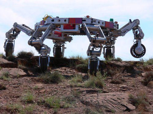 2008 Gigantyczny Robot ATHLETE - NASA. Ewentualnym zastosowaniem może być przemieszczanie bazy księżycowej.