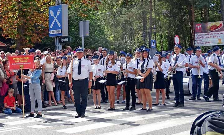 pod przewodnictwem Marianny Mierzwy, gdzie można było skosztować lokalnych przysmaków.