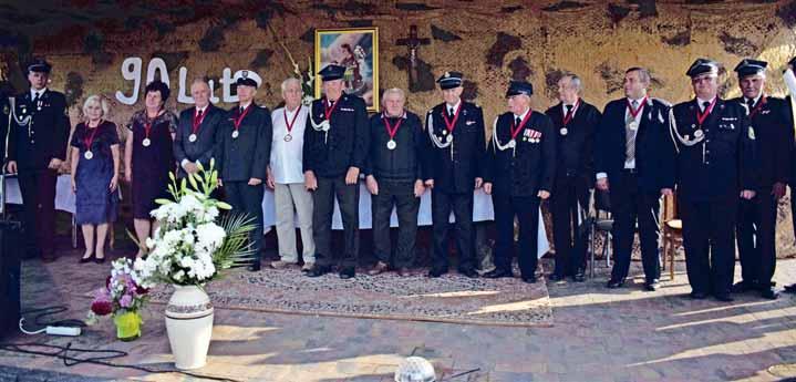 KULTURA Jubileusz 90-lecia Ochotniczej Straży Pożarnej w Wąwale Obchody jubileuszowe 90-lecia Ochotniczej Straży Pożarnej w Wąwale odbyły się 1 września.