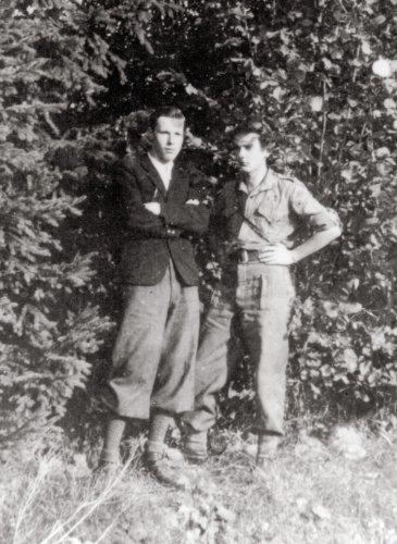 Romuald Kołodziejczyk z lewej i Tadeusz Klukowski z prawej. Do dnia dzisiejszego nie wiadomo gdzie znajduje się jego ciało.